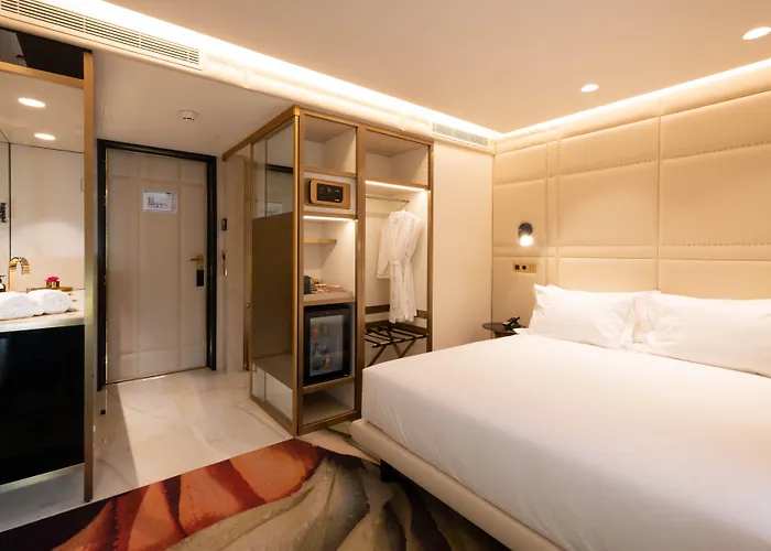 Madalena By The Beautique Lisboa